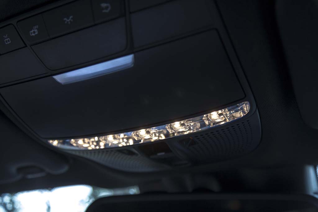 车内的LED照明灯具，非常华丽