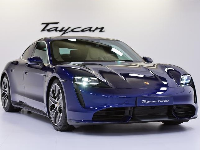 Porsche 首款纯电动跑车Porsche Taycan亮相，零百加速仅2.8秒
