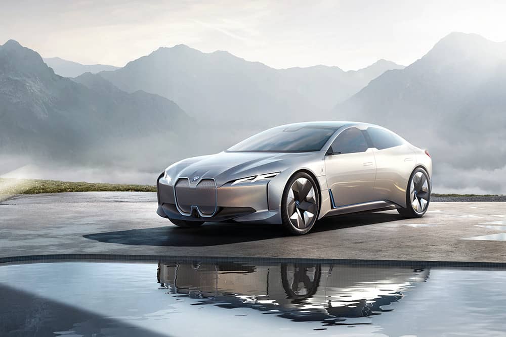BMW全新世代 8 Series Gran Coupe与 i Vision Dynamics概念车型将于2020台北车展亮相