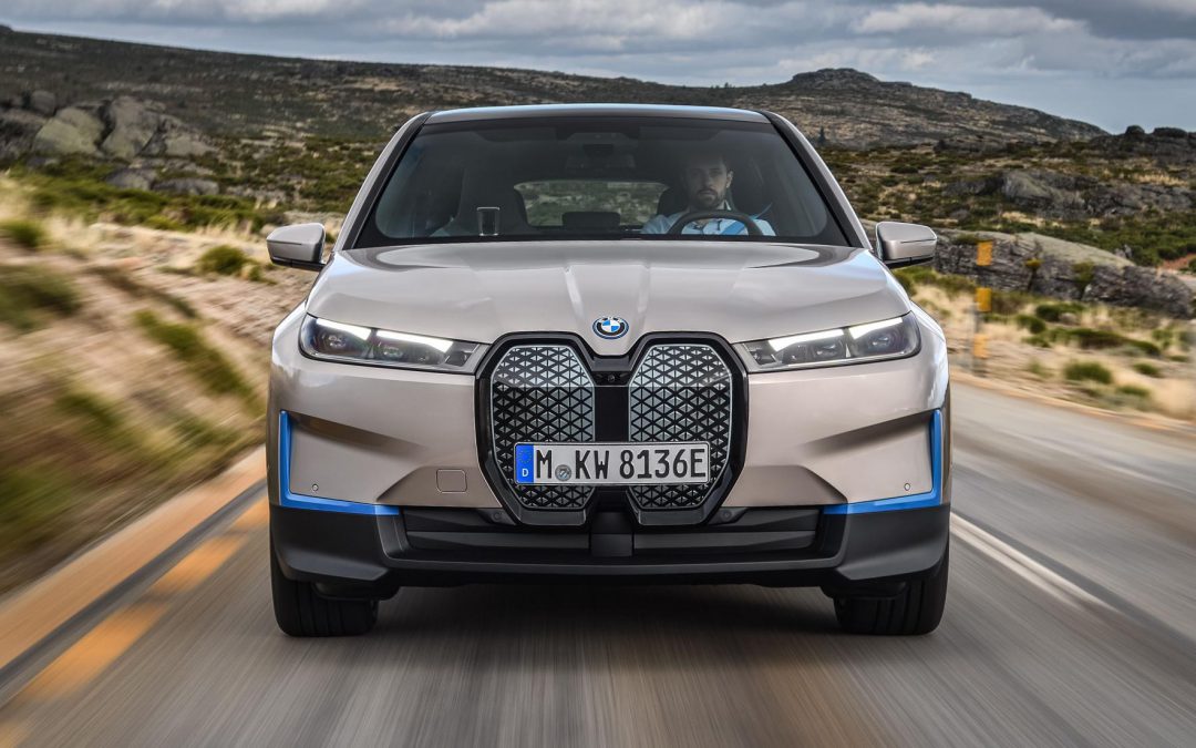 BMW发布旗下纯电SUV车型BMWiX，纯电续航最高达600km