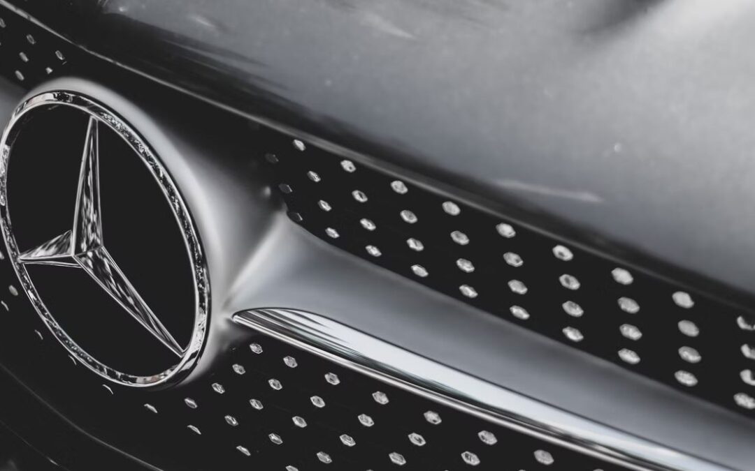 刹车系统可能有问题 Mercedes-Benz全球召回近100万辆汽车￼
