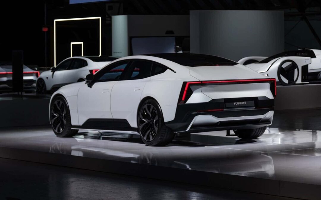 2025  Polestar 5 首次亮相！有望搭载新技术电池，充电5分钟可行使161公里！