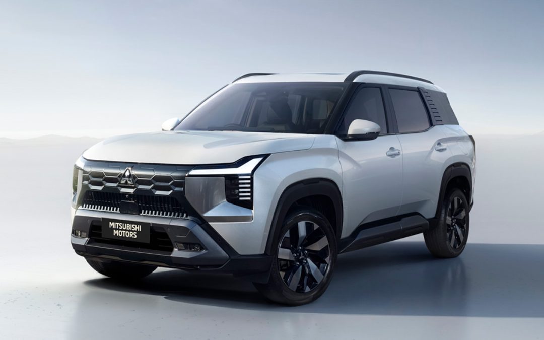 全新三排式全球化SUV！Mitsubishi Destinator印尼亮相！1.5T + CVT！最大马力163匹！预计于GIIAS 2025发布！