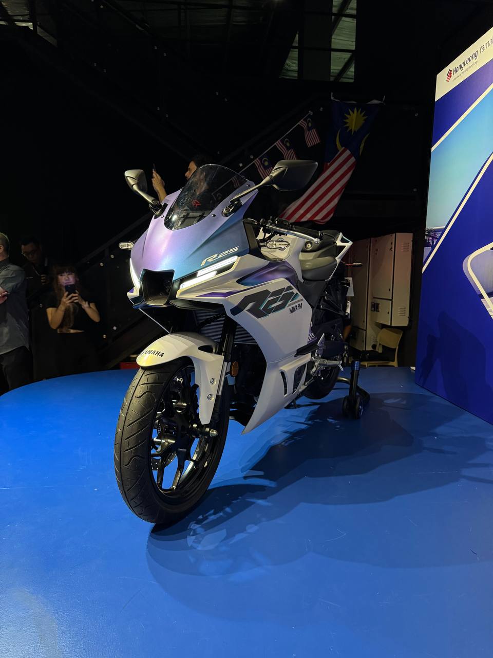 2025 Yamaha YZF-R25大马发布！升级外观及硬件！249cc 双缸引擎！售价RM23,098！ - 爱玩库
