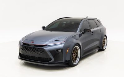 Toyota Crown Signia GT-S Concept亮相！专为2026 SEMA改装车展打造！新增空力套件！升级刹车系统及底盘！
